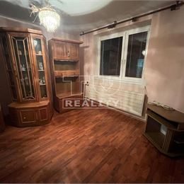 Na predaj suchý 4 izbový rodinný dom v obci Horná Kráľová, 170 m2, na pozemku 547m2.
