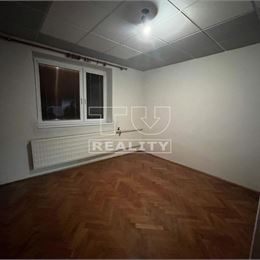 Na predaj suchý 4 izbový rodinný dom v obci Horná Kráľová, 170 m2, na pozemku 547m2.