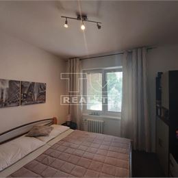 Priestranný 4-izbový byt na Zobore: Skvelá dispozícia, dve lodžie a top lokalita! 98m2