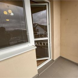 2 IZBOVÝ BYT 56 m2 S 2 LODŽIAMI TRENČIANSKE STANKOVCE