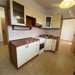2 IZBOVÝ BYT 56 m2 S 2 LODŽIAMI TRENČIANSKE STANKOVCE