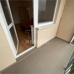 2 IZBOVÝ BYT 56 m2 S 2 LODŽIAMI TRENČIANSKE STANKOVCE