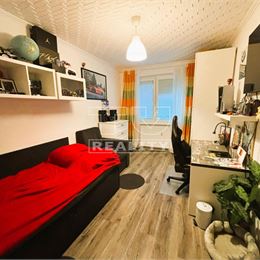 Kompletne zrekonštruovaný 3 izbový byt v Šamoríne v pokojnom prostredí, 77 m².