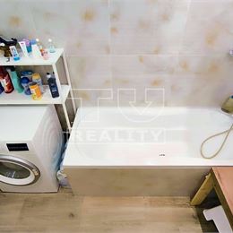 Priestranný 2 izbový byt s balkónom a pivnicou – Skvelá príležitosť blízko Bratislavy!, SVÄTÝ JUR, 71,67 m²