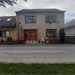 IBA U NÁS VIDIECKY RODINNÝ DOM LUBINA NA POZEMKU 1980m2 SPOLU S OVOCNÝM SADOM 617m2