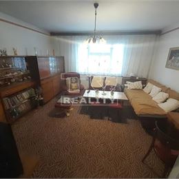 IBA U NÁS VIDIECKY RODINNÝ DOM LUBINA NA POZEMKU 1980m2 SPOLU S OVOCNÝM SADOM 617m2