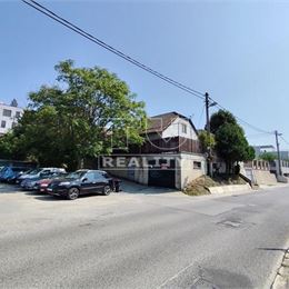 Rodinný dom v pôvodnom stave vo vyhľadávanej časti Bratislava-Nové Mesto 290m2