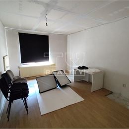 Rodinný dom v pôvodnom stave vo vyhľadávanej časti Bratislava-Nové Mesto 290m2