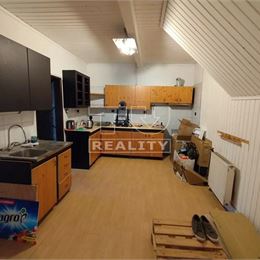 Rodinný dom v pôvodnom stave vo vyhľadávanej časti Bratislava-Nové Mesto 290m2