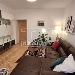 Prenájom dvojizbového bytu s výmerou 60m2 na pešej zóne Bratislava – Staré Mesto