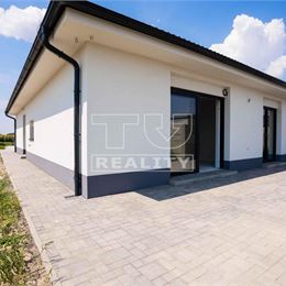TUreality ponúka na predaj SKOLAUDOVANÝ 4 - izbový rodinný dom (bungalov) - 118 m² v obci Hviezdoslavov na