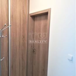 Na predaj 1-izbový byt s balkónom a parkovacím miestom v novostavbe, Poprad, 27,60 m2