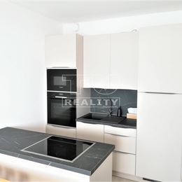 Na predaj 1-izbový byt s balkónom a parkovacím miestom v novostavbe, Poprad, 27,60 m2