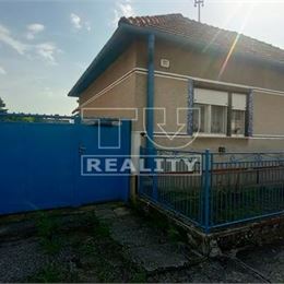 ZNÍŽENÁ CENA !!Na predaj rodinný dom v obci Kovarce s pozemkom 839m2