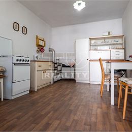 ZNÍŽENÁ CENA !!Na predaj rodinný dom v obci Kovarce s pozemkom 839m2