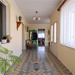 ZNÍŽENÁ CENA !!Na predaj rodinný dom v obci Kovarce s pozemkom 839m2