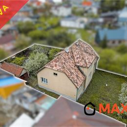 REZERVOVANÝ Rodinný dom, ulica Novomeského, Handlová