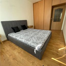 Zrekonštruovaný 2 izbový byt na prenájom v obci Kanianka