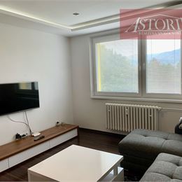 REZERVOVANÝ - 3 izbový byt vo výbornej lokalite - Martin Jahodníky so zariadením