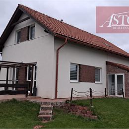 Pekný rodinný dom - Necpaly - 9 km z centra Martina