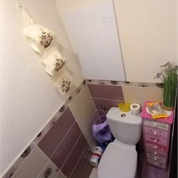 PREDANÉ 2,5 izbový byt 65m2 lodžia výťah Zvolen Zlatý Potok