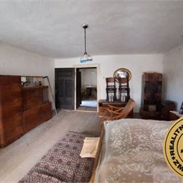 Rodinný dom na predaj s pozemkom 1549 m2, Lovinobaňa