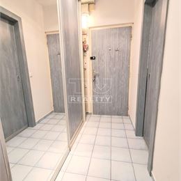 2- IZBOVÝ BYT PIEŠŤANY 46m2