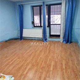 Na PREDAJ rodinný dom /300m2/ v intraviláne mesta Lučenec.