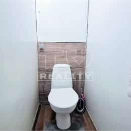 Na predaj 3 izbový byt s rozlohou 59m2 v meste Partizánske s loggiou a výhľadom na prírodu