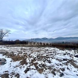 STAVEBNÝ POZEMOK O ROZLOHE 589 M2, TRENČIANSKE JASTRABIE