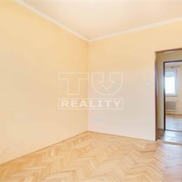 Tehlový 3-izbový byt s loggiou vo vyhľadávanej lokalite, Štúrovo – 63m2