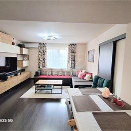 TOP PONUKA 3-IZBOVÝ BYT HLOHOVEC 77m2
