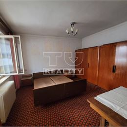 REZERVOVANÝ RODINNÝ DOM 90m2 NA POZEMKU 741m2, BZINCE POD JAVORINOU