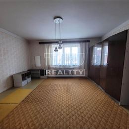 REZERVOVANÝ RODINNÝ DOM 90m2 NA POZEMKU 741m2, BZINCE POD JAVORINOU