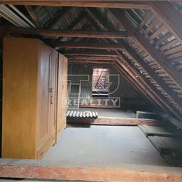 REZERVOVANÝ RODINNÝ DOM 90m2 NA POZEMKU 741m2, BZINCE POD JAVORINOU