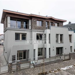 Novostavba - Polyfunkčný dom, 683m2, Centrum, Brezno