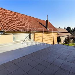 Rodinný dom s rôznymi možnosťami využitia - 7 izieb, terasa, 2 podlažia, PEZINOK, 350 m2
