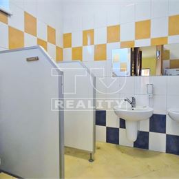 Rodinný dom s rôznymi možnosťami využitia - 7 izieb, terasa, 2 podlažia, PEZINOK, 350 m2