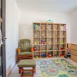 AKCIOVÁ CENA len na chvíľu! 5-ročná novostavba s bazénom v obci Okoč, zastavaná plocha 126m² na pozemku 611m²