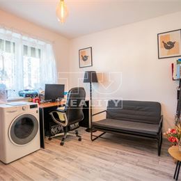 AKCIOVÁ CENA len na chvíľu! 5-ročná novostavba s bazénom v obci Okoč, zastavaná plocha 126m² na pozemku 611m²