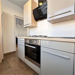TOP LOKALITA, 2+1 IZBOVÝ BYT S BALKÓNOM, 52m2, BECKOVSKÁ ULICA, TRENČÍN