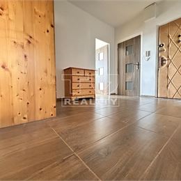 TOP LOKALITA, 2+1 IZBOVÝ BYT S BALKÓNOM, 52m2, BECKOVSKÁ ULICA, TRENČÍN