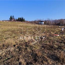 VYNIKAJÚCI stavebný POZEMOK určený pre okamžitú výstavbu rodinného domu, MODRA, 900 m2