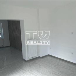 MODERNÁ NOVOSTAVBA RODINNÉHO ROMU V ŠTANDARDE S GARÁŽOU A TERASOU TRENČÍN