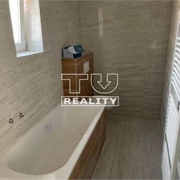 MODERNÁ NOVOSTAVBA RODINNÉHO ROMU V ŠTANDARDE S GARÁŽOU A TERASOU TRENČÍN