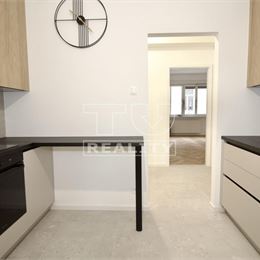 3-IZBOVÝ BYT,KOMPLETNÁ REKONŠTRUKCIA,BALKÓN,STARÉ MESTO,70m2