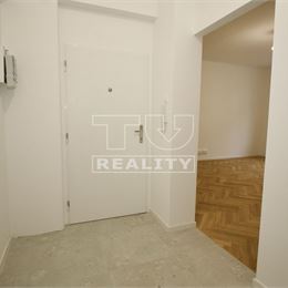3-IZBOVÝ BYT,KOMPLETNÁ REKONŠTRUKCIA,BALKÓN,STARÉ MESTO,70m2