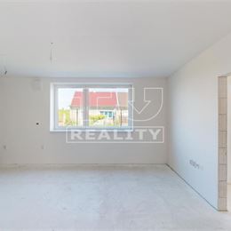 NA PREDAJ PRIESTRANNÝ 2IZBOVÝ BYT S BALKÓNOM, 65m2, ŠAMORÍN - ŠÁMOT