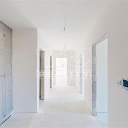 NA PREDAJ PRIESTRANNÝ BYT 4+KK S BALKÓNOM, 88m2, ŠAMORÍN - ŠÁMOT