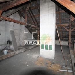 PODKROVNÉ PRIESTORY O VÝMERE 153 m² v CENTRE KYSUCKÉHO NOVÉHO MESTA
